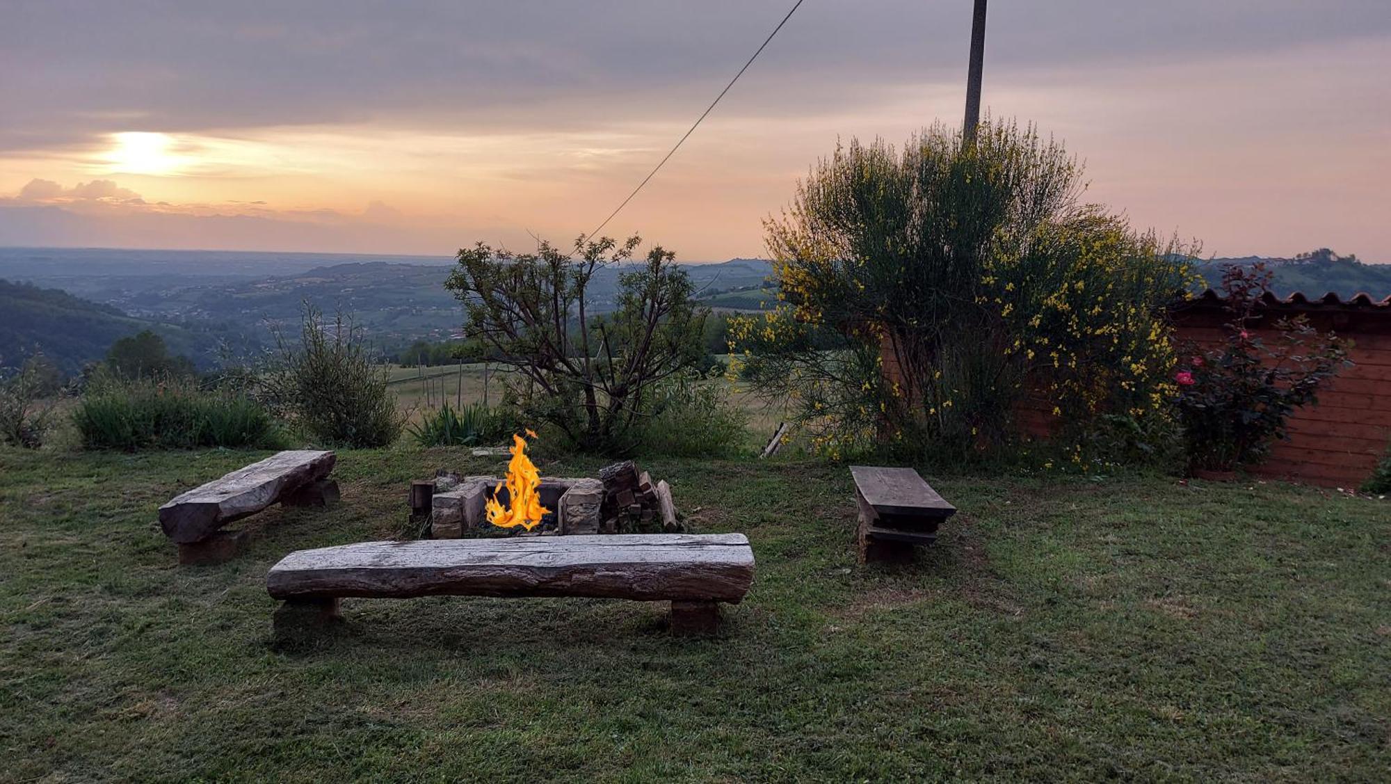 Ferienwohnung Cascina Nomade - Wine & Scenic Retreat Dogliani Exterior foto